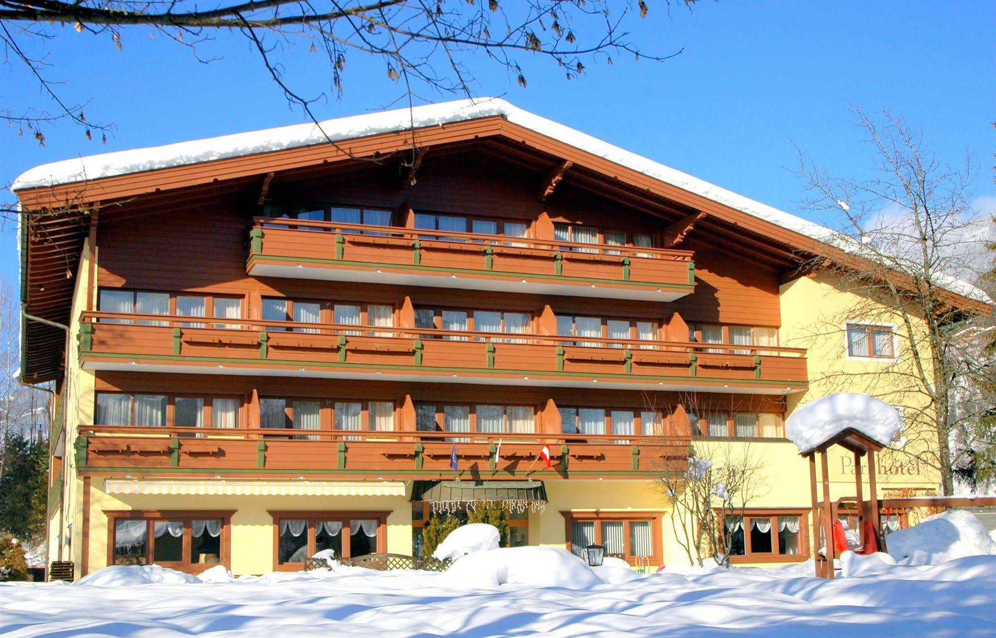 Parkhotel Kirchberg كيرشبرغ ان تيرول المظهر الخارجي الصورة